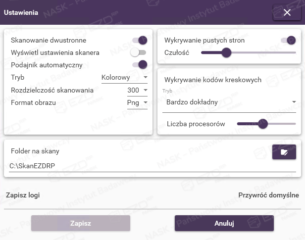Widok okna Ustawienia. Włączone opcje: Skanowanie dwustronne, Podajnik automatyczny, Wykrywanie pustych stron; Wyłączona opcja: Wyświetl ustawienia skanera; Pozostałe ustawienia. Tryb kolorowy, Rozdzielczość 300, Format obrazku png, Czułość: suwak zaznaczony w 2/5 wartości, Tryb: Bardzo dokładny, Liczba procesorów: suwak zaznaczony w 2/5 wartości; Folder na skany: C:\SkanEZDRO; Opcje na dole: Zapisz logi, Przywróć domyślne; Przyciski do wyboru: Zapisz i Anuluj